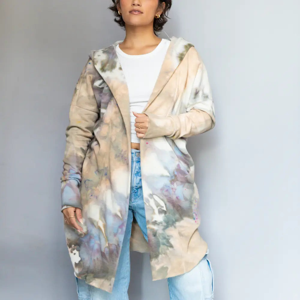 Tie-dyed Kyle Jacket in pastel beige and gray watercolor pattern for a stylish look