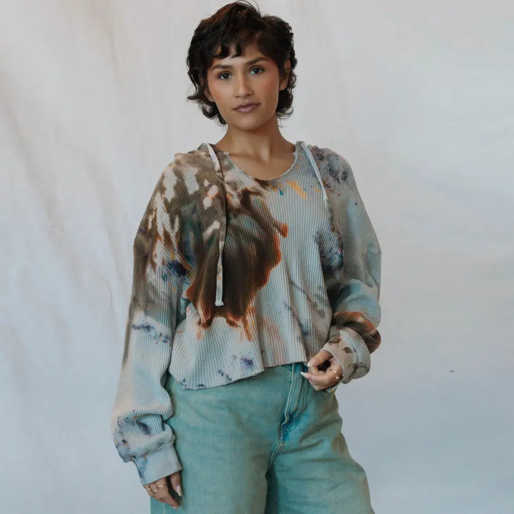 Sophie pullover tie-dyed sweater in brown and turquoise with light blue jeans, waffle knit style